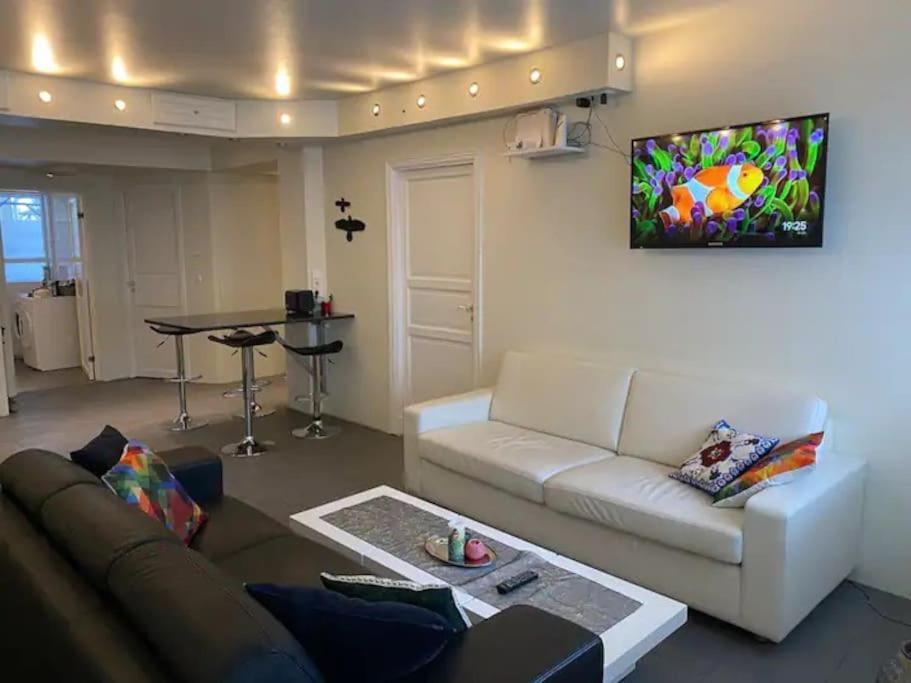 Husavik 2 Bedroom Apartment ภายนอก รูปภาพ