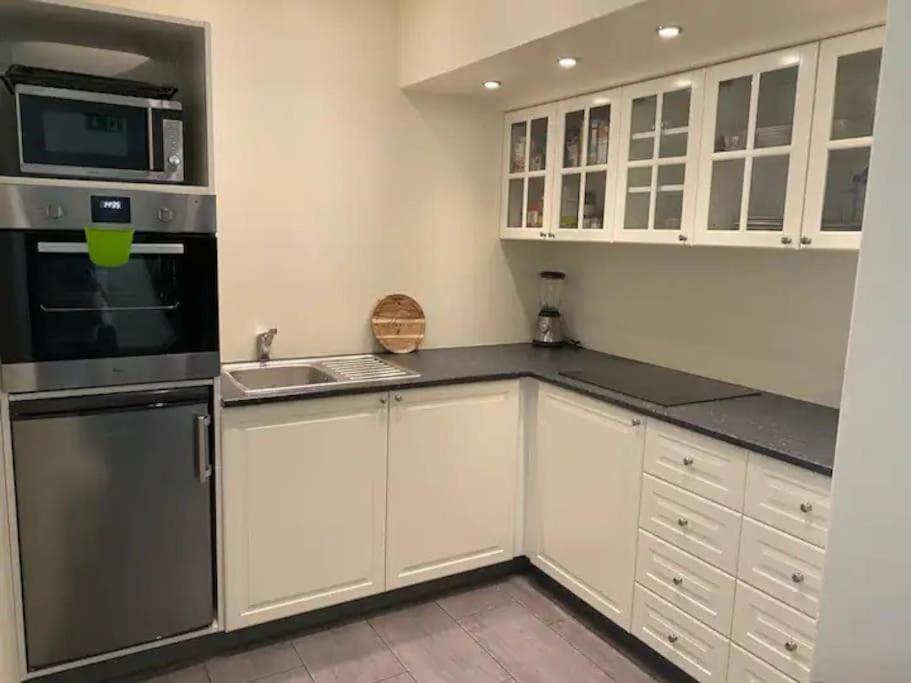 Husavik 2 Bedroom Apartment ภายนอก รูปภาพ